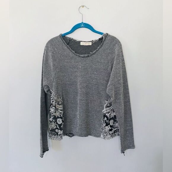 Urban Outfitters Staring at Stars Knit distressed Lace sweater - Picture 1 of 6